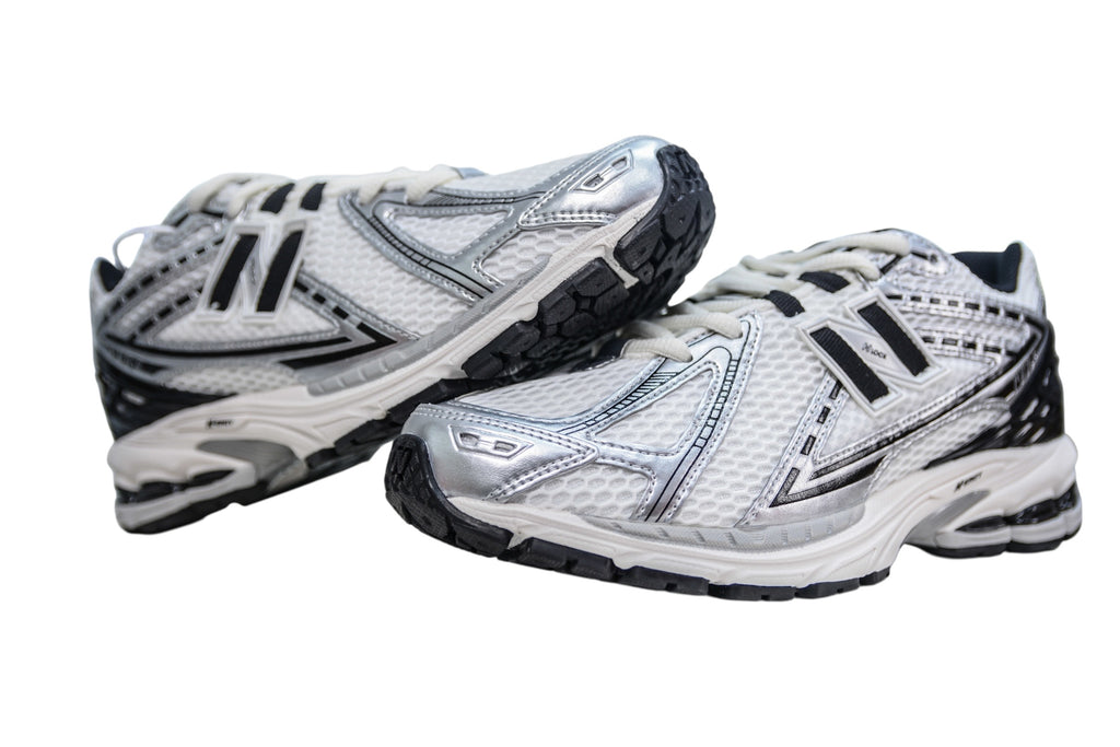 NEW BALANCE 1906R WHITE/SILVER/BLACK