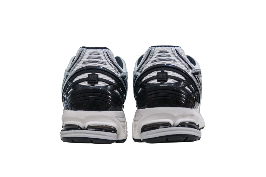NEW BALANCE 1906R WHITE/SILVER/BLACK