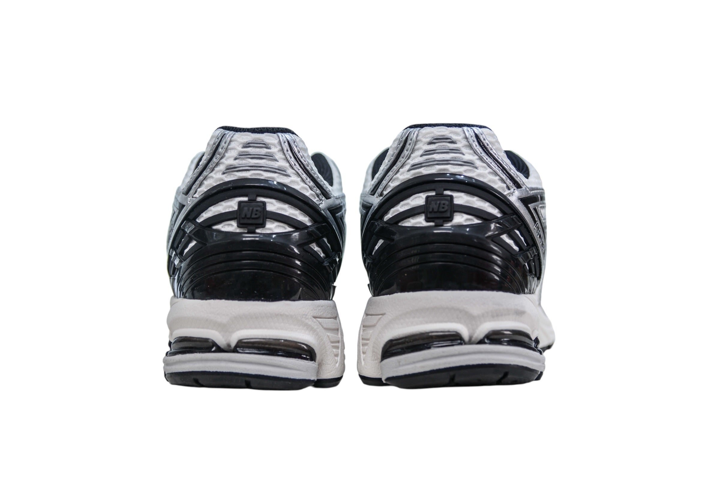 NEW BALANCE 1906R WHITE/SILVER/BLACK