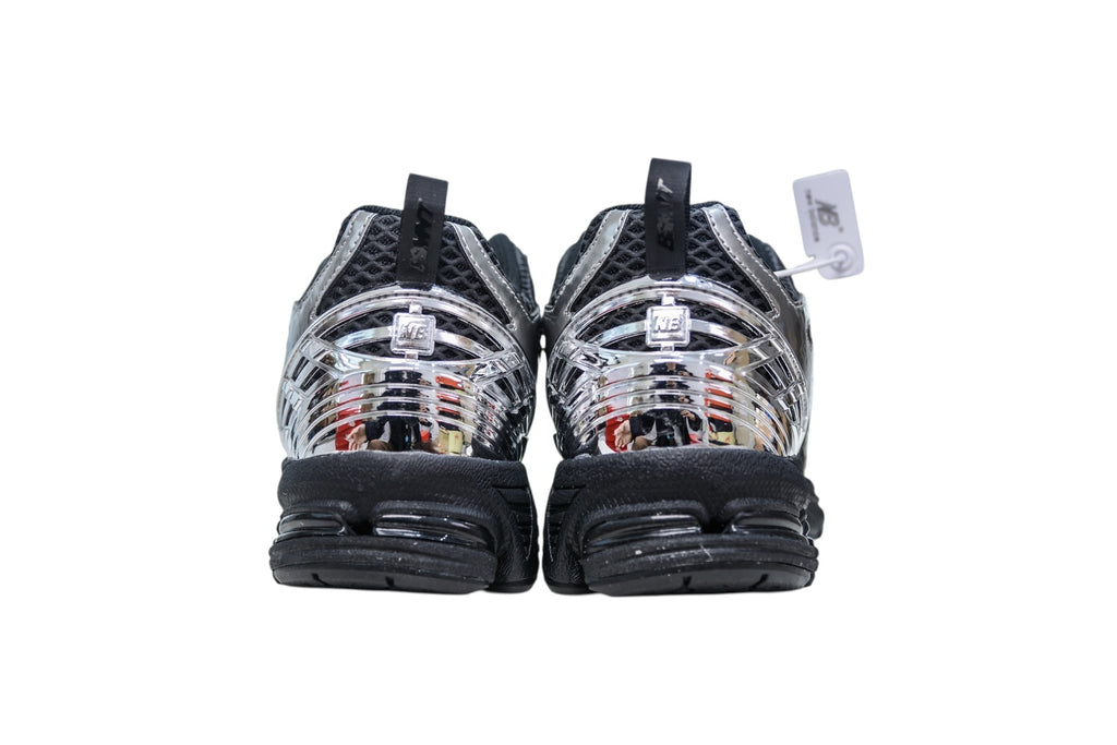NEW BALANCE 1906R BLACK/SILVER