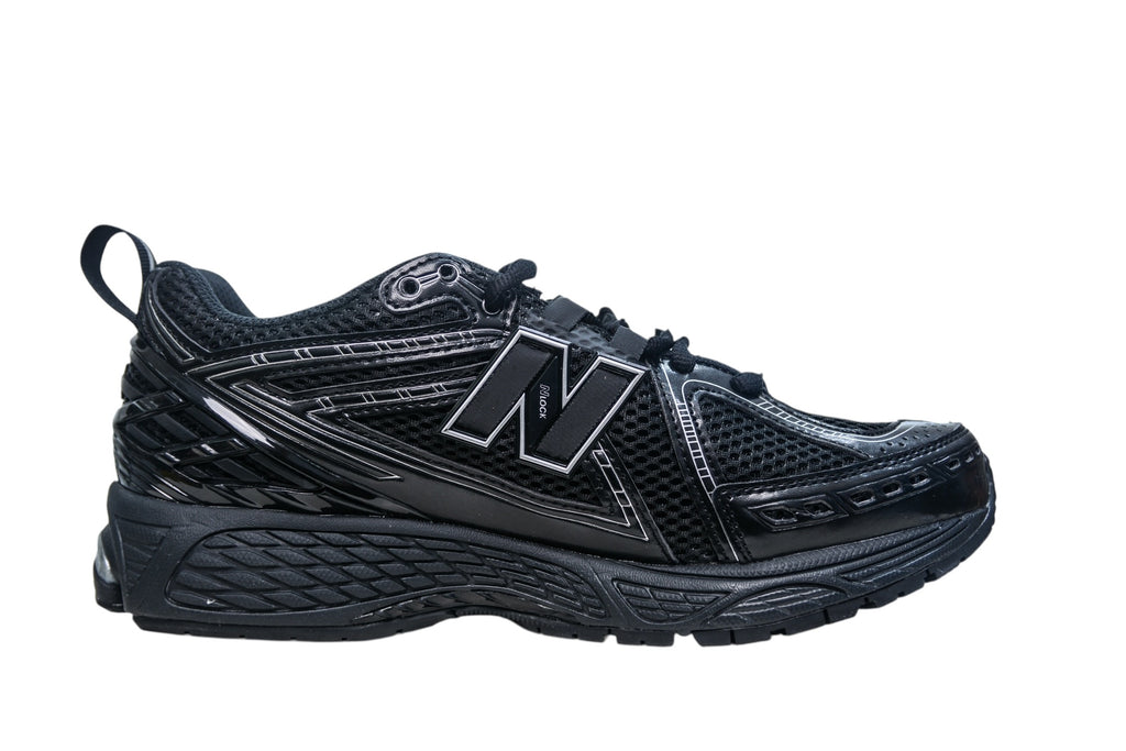 NEW BALANCE 1906R TRIPLE BLACK