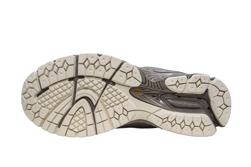 NEW BALANCE 1906R TAUPE/GREY