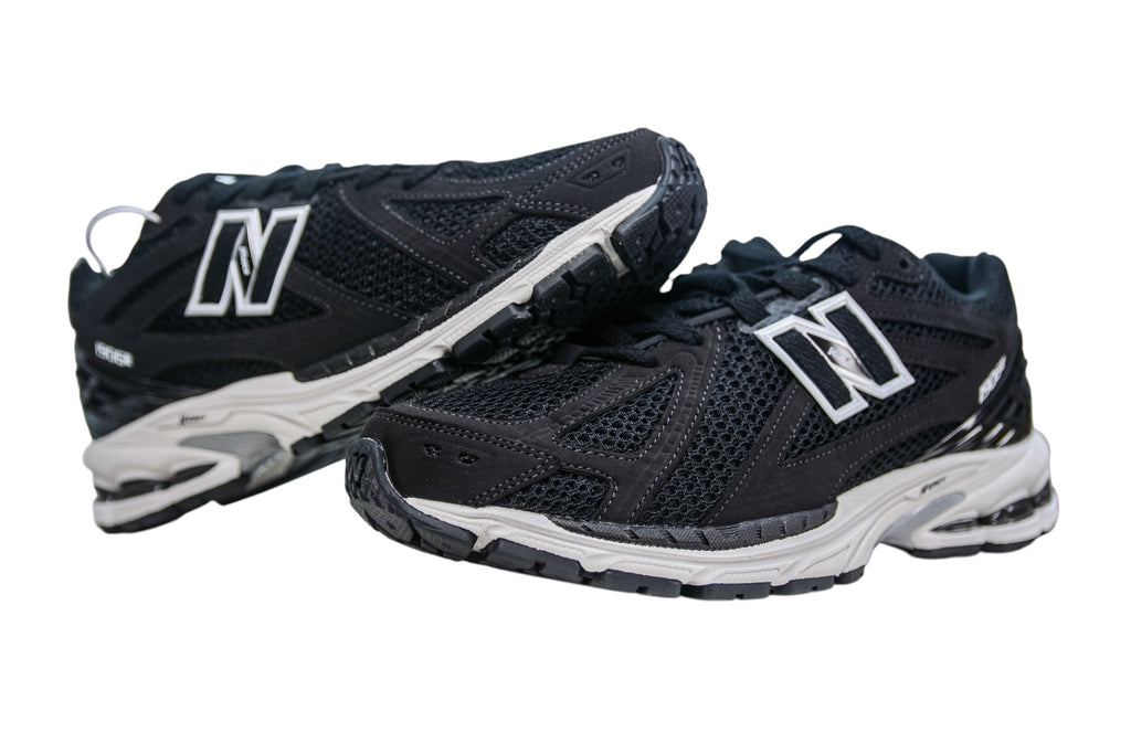 NEW BALANCE 1906R BLACK/WHITE