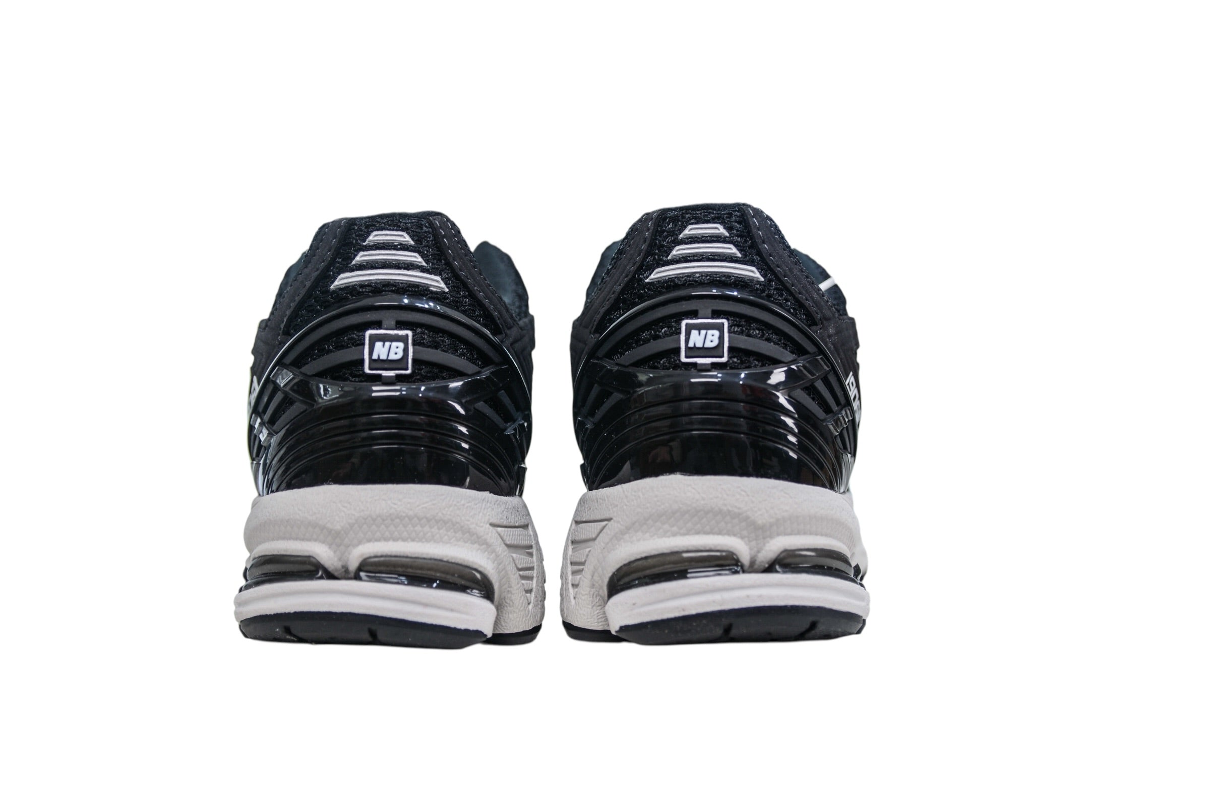 NEW BALANCE 1906R BLACK/WHITE