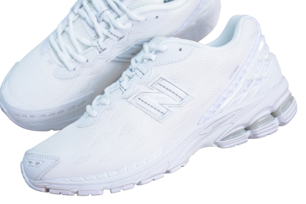 NEW BALANCE 1906R TRIPLE WHITE