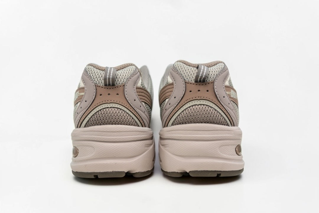 NEW BALANCE 530 BIEGE/TAUPE/CREAM