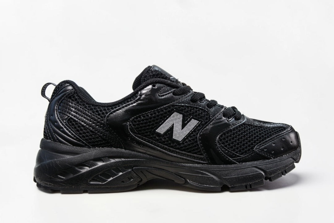 NEW BALANCE 530 TRIPLE BLACK