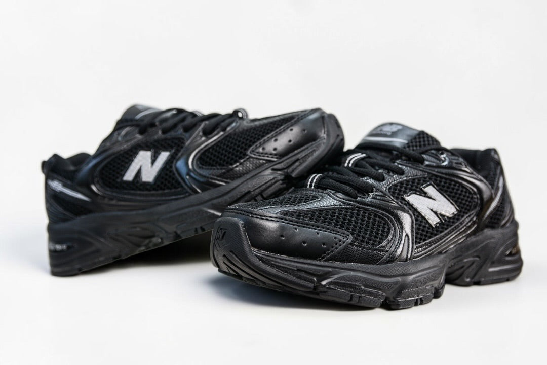 NEW BALANCE 530 TRIPLE BLACK