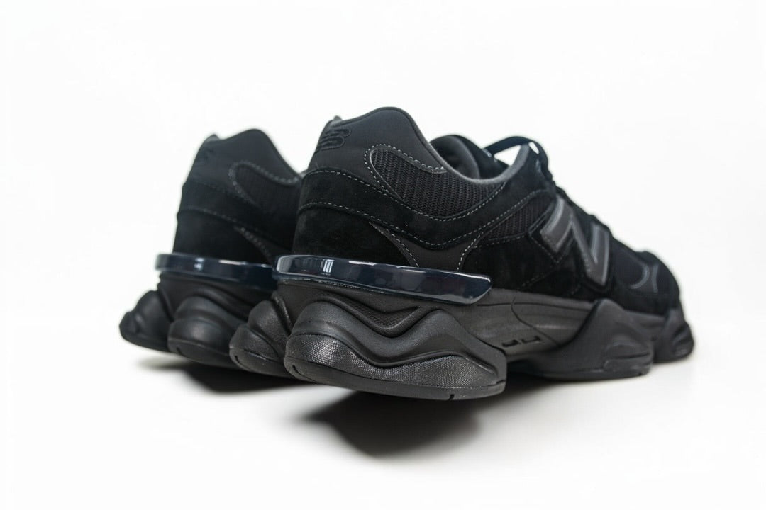 NEW BALANCE 9060 TRIPLE BLACK