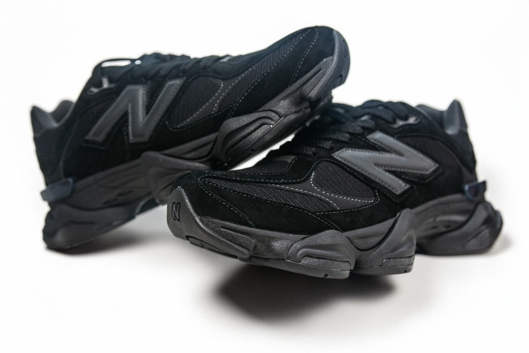 NEW BALANCE 9060 TRIPLE BLACK