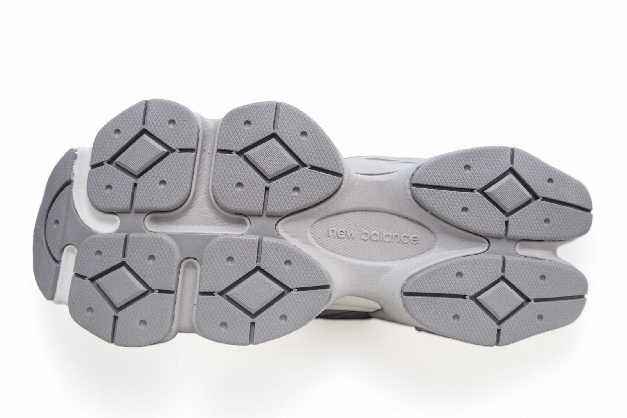 NEW BALANCE 9060 RAIN CLOUD GREY/WHITE