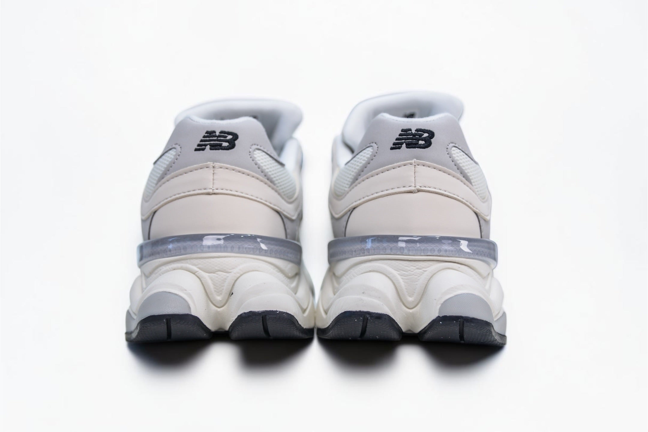 NEW BALANCE 9060 SEA SALT/WHITE